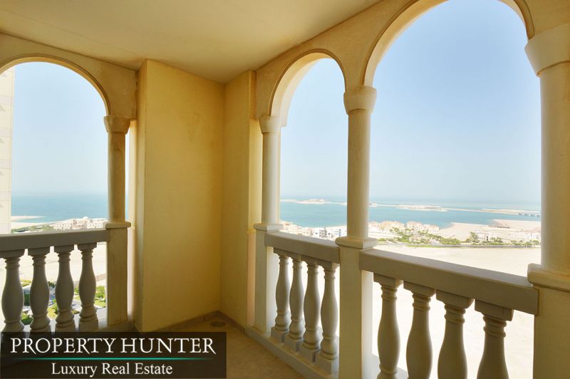Sea View 3 Bed Apartment with Access to Beach